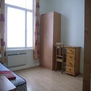 卡乌普梅赫管理公寓 * 塔林